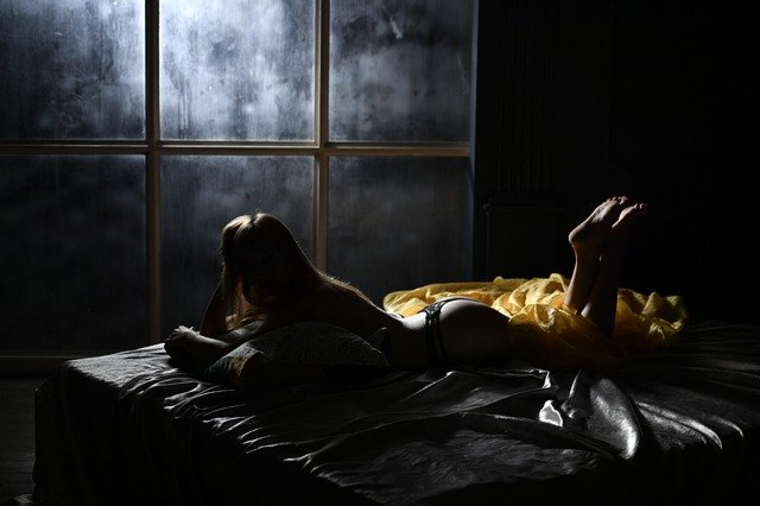Les choses que les hommes aiment vraiment dans le sexe femme sexy dans un lit